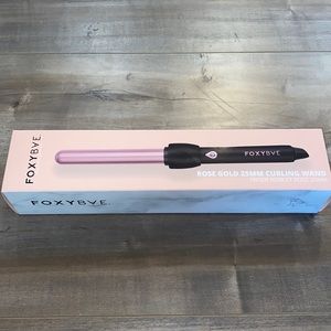 Foxybae rose gold 25mm curling wand